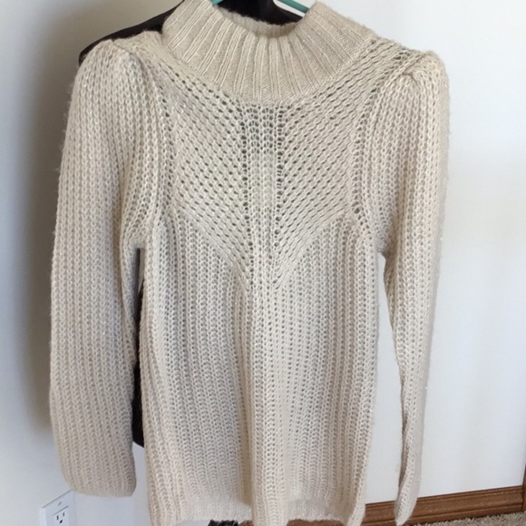EXPRESS sweater. Women’s Size SP. cream/white with subtle shiny detail. 🔥NWT - Picture 4 of 14